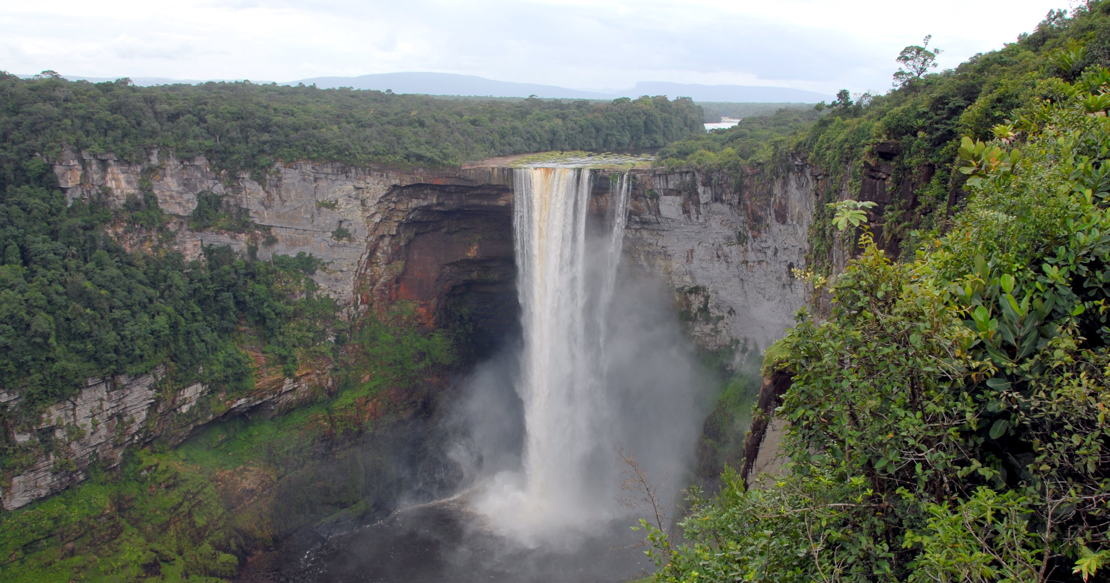 Kaieteur Falls 4.jpg (1.22 MB)